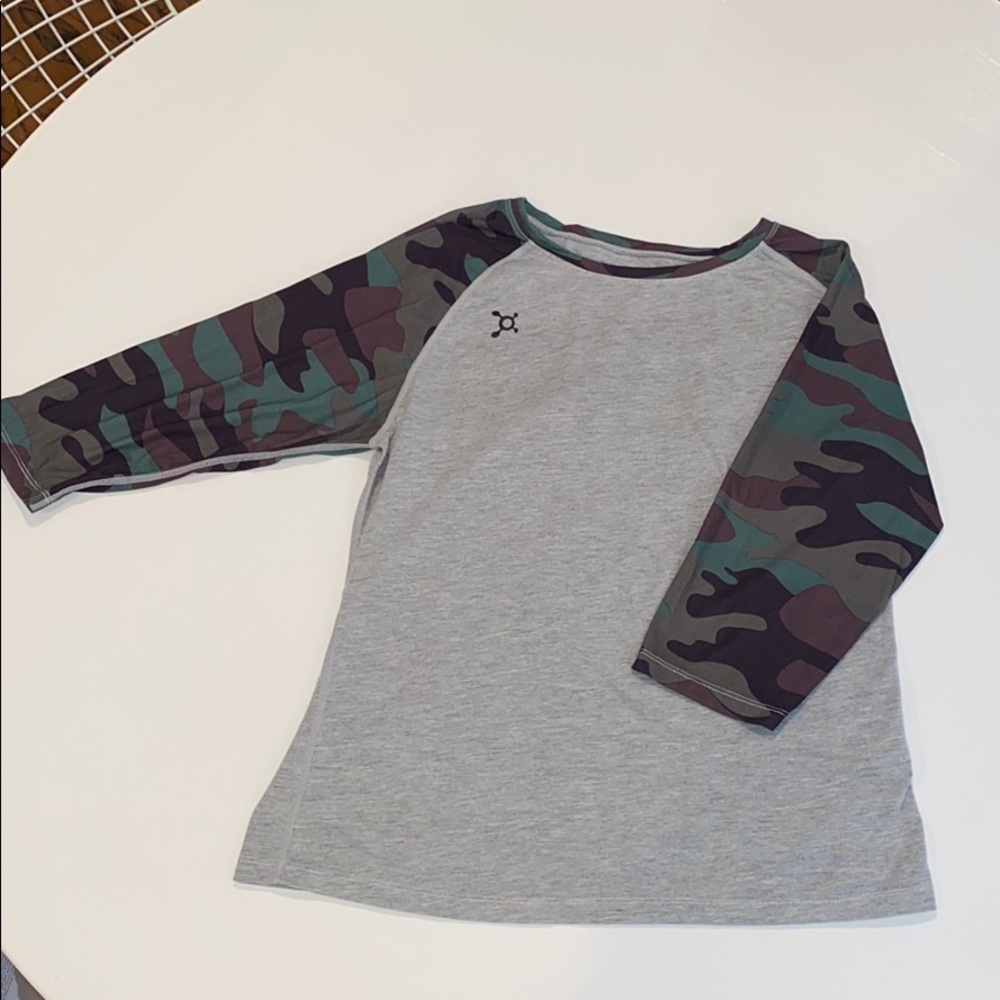NWOT OrangeTheory Fitness 3/4 tee camo sleeve